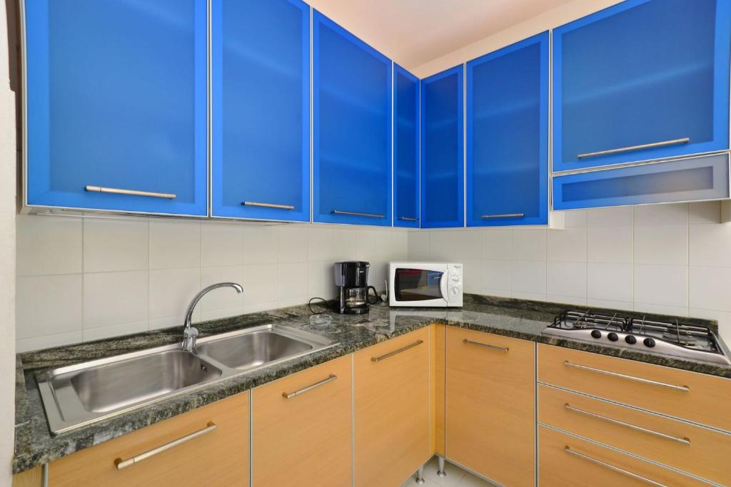 Spacious flat for groups with balcony - 3