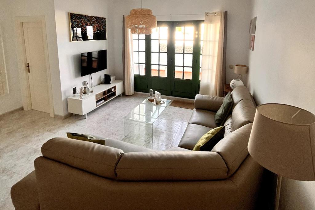 Casa Iris Ground Floor 2BR Apt Pool Walk to Beach & Town - 4