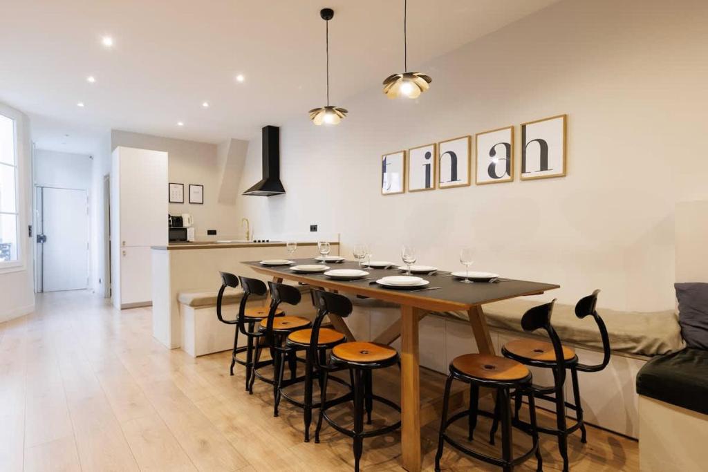 Appartement cosy 4BDR pour 12P Canal Saint Martin - 2