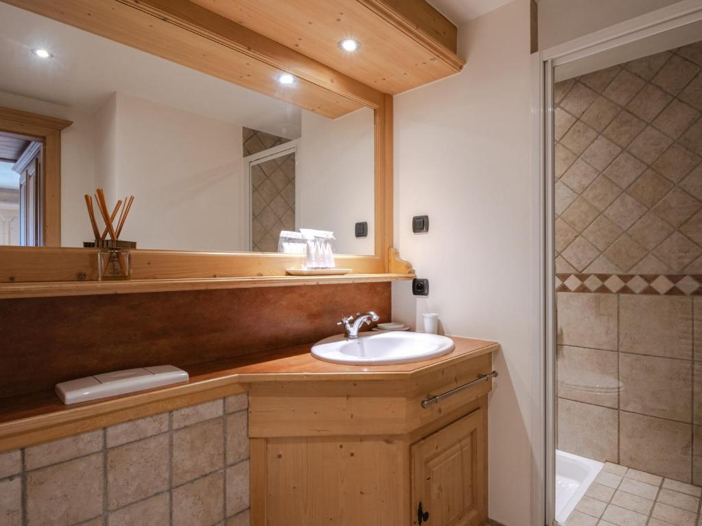 Grand appartement 6 pièces pour 10 pers. proche pistes, animaux OK, parking, WiFi - FR-1-343-223 - 5