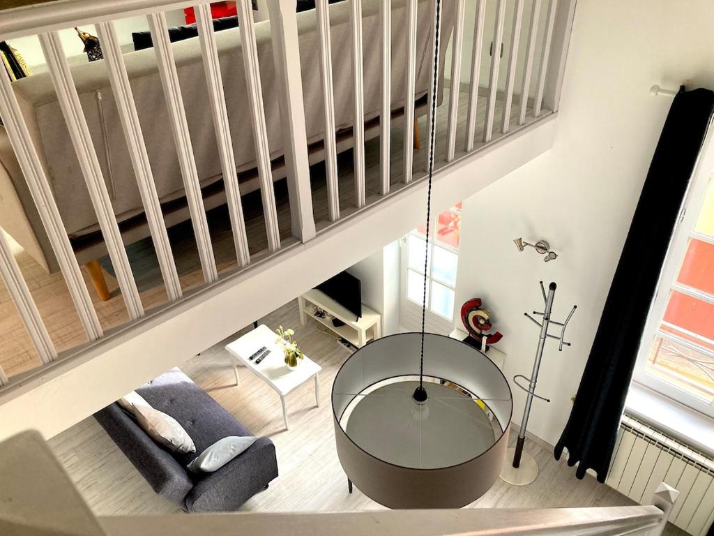 Elegant and cozy 2 bedrooms appartement with private parking - 3