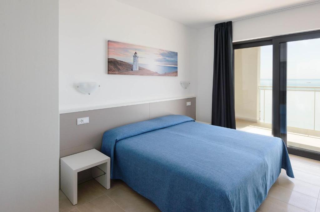 Chic flat just steps from the beach - 4