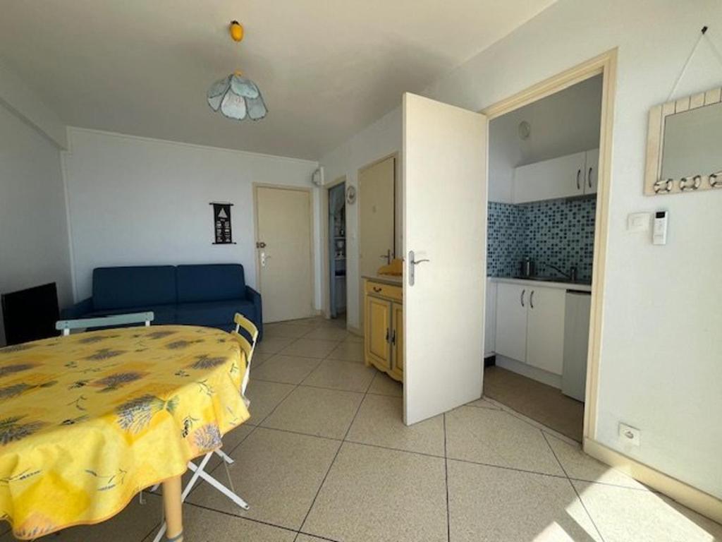 Studio vue mer au Lavandou avec parking - FR-1-308-64 - 4