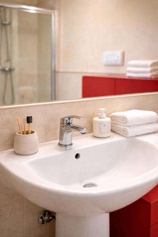 -Piazza Mazzini- 120 mq - 2 camere - 2 bagni e Garage - 4
