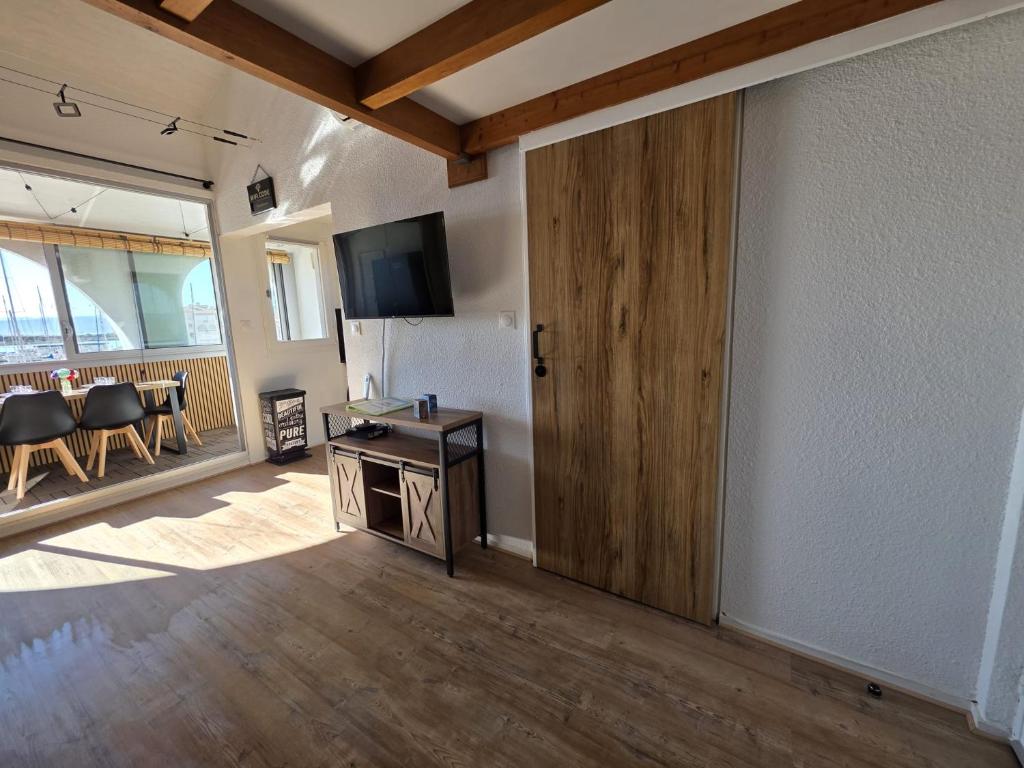 Bel appartement vue port, clim, parking, WiFi - 4