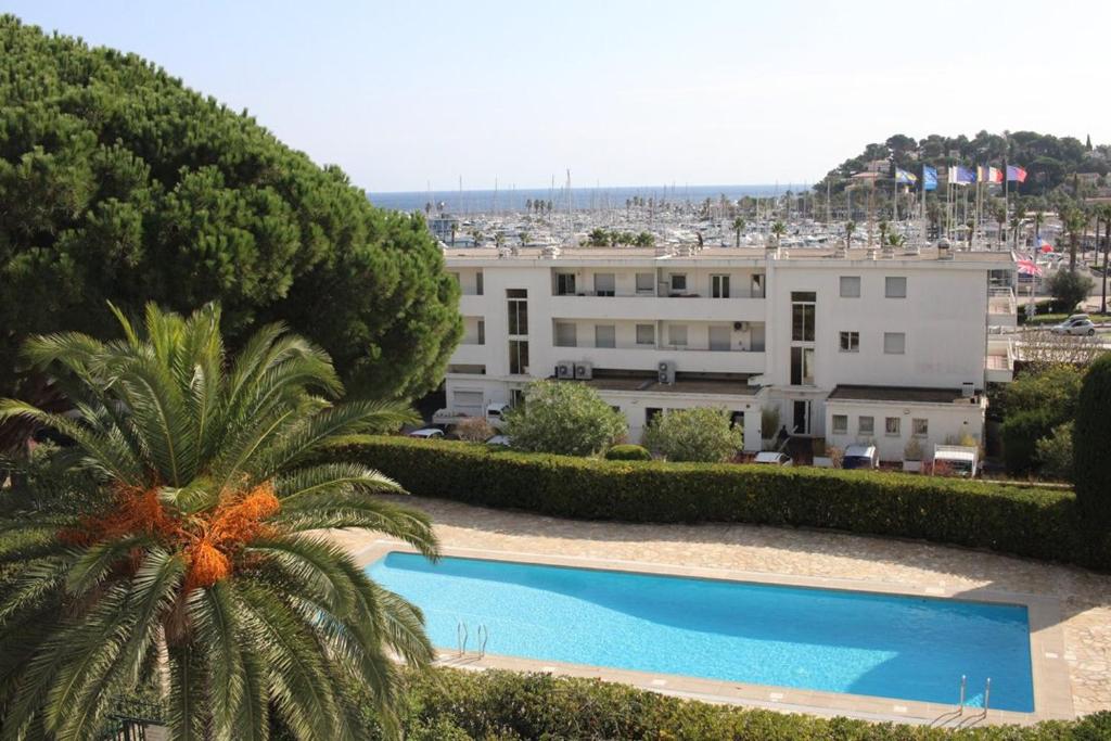 Appartement climatisé à 100m de la plage 122 - 1
