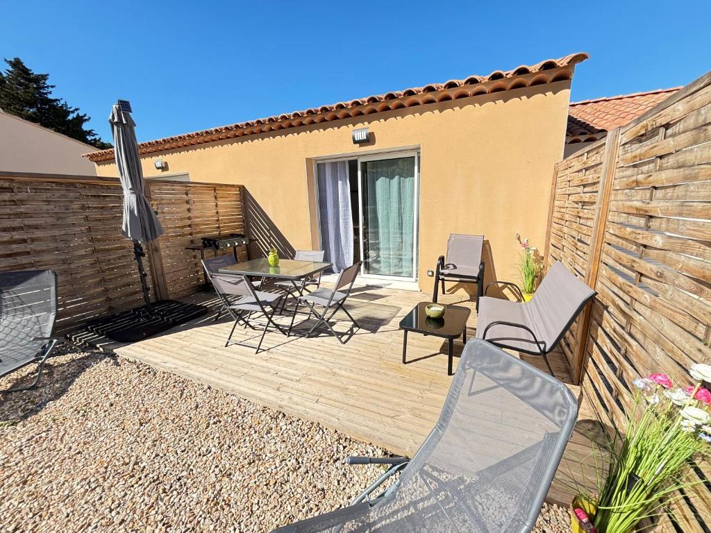 la pause soleil, villa climatisée, avec jardin et parkings privés, à 5 mn de la mer, au calme - 1