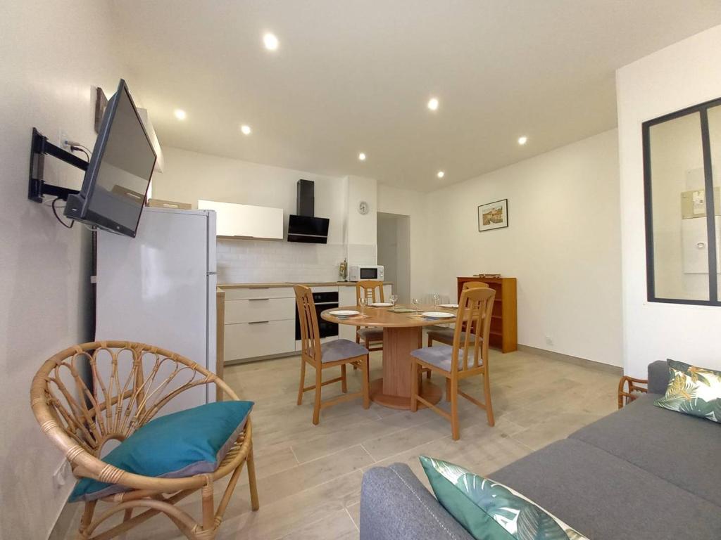 Royan centre - PLAGE et COMMERCES A PIED - APPARTEMENT en rez-de-chaussée - 1