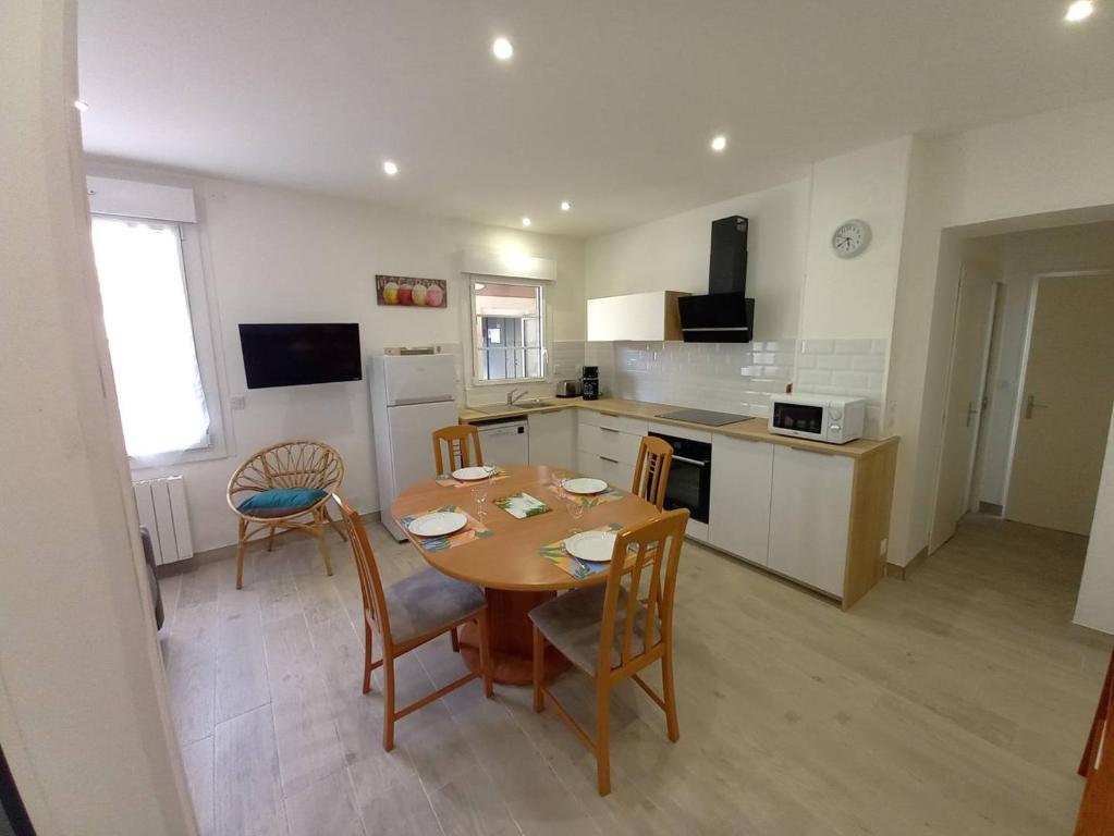 Royan centre - PLAGE et COMMERCES A PIED - APPARTEMENT en rez-de-chaussée - 2