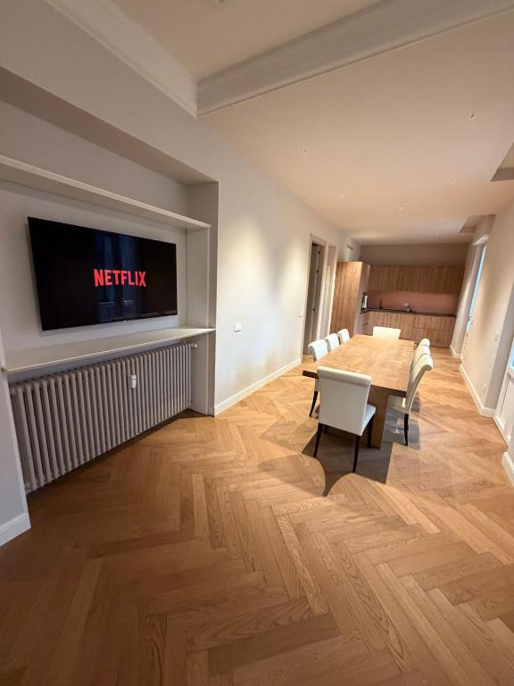 Gae Aulenti Exclusive Suite, 3 bedrooms, 3 bathrooms 130 sqm - 1