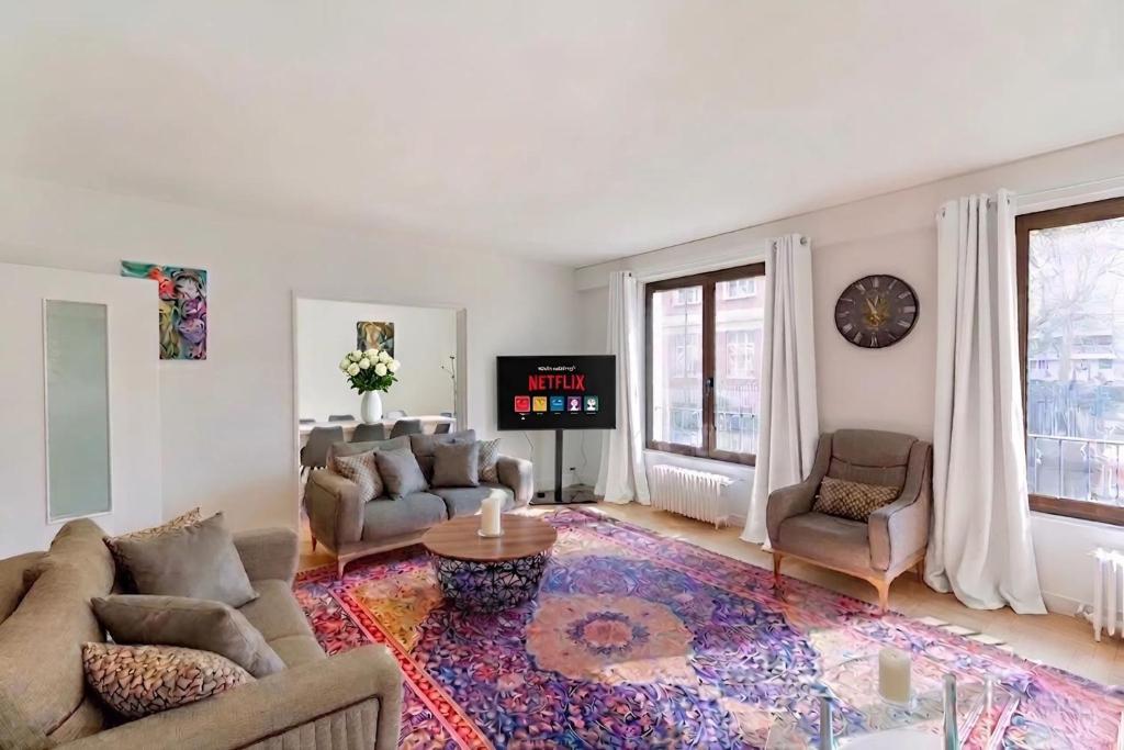Spacious 3BR - Sleeps 10 - Trocadero - 2