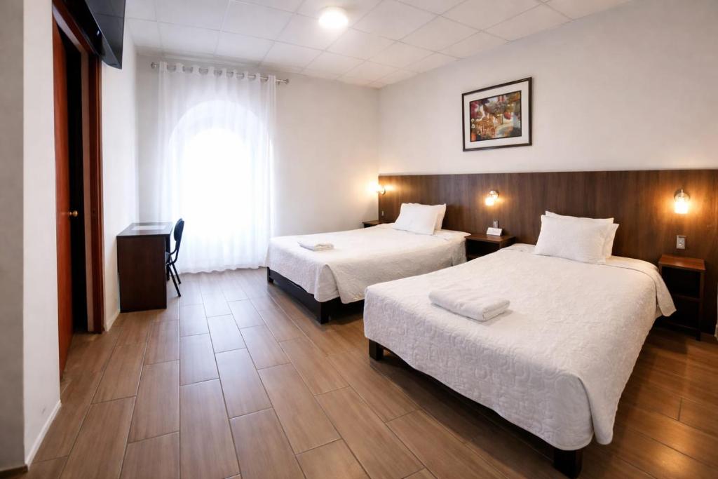 El Solar Inn - 2