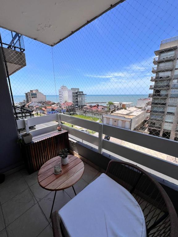 Two-room apartment with a balcony and ocean views - 1