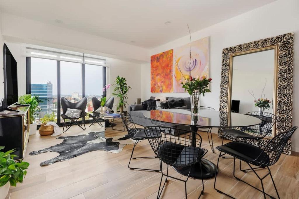 Stunning High-Rise Panoramic Apartment Polanco 3BD - 1