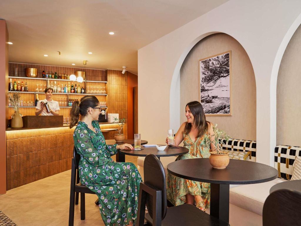 Bar/lounge
