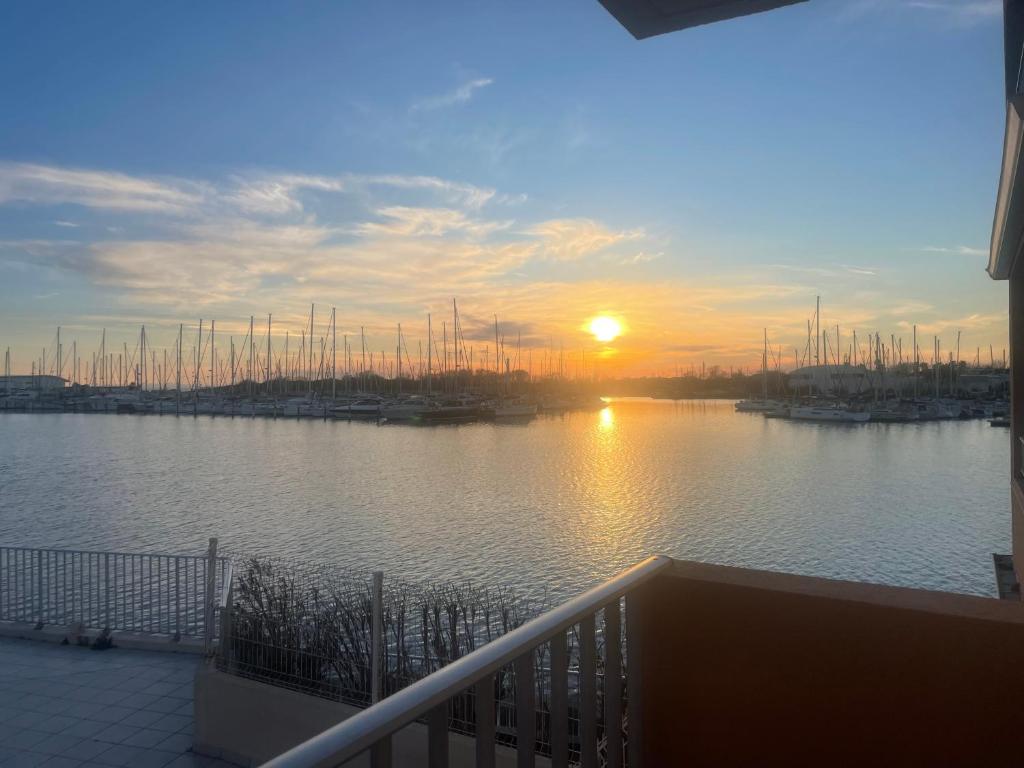 Studio - Bellevue agréable toutes saison 4 couchages - climatisation - parking privé - piscine sur mer - vue magnifique et rare - situation optimum - les argonautes - Ile des pêcheurs - Cap d'Agde - 1