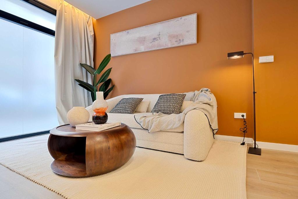 SariStays Valencia Luxury City Loft - 2