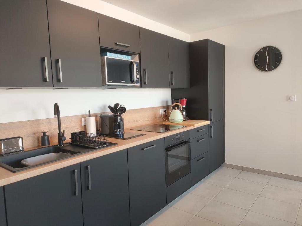 Ref 068 Magnifique T3 neuf et moderne pour 4 personnes ARZON - 2