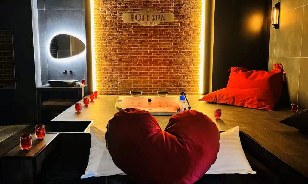 Le magik' loft avec Sauna et Spa - 1