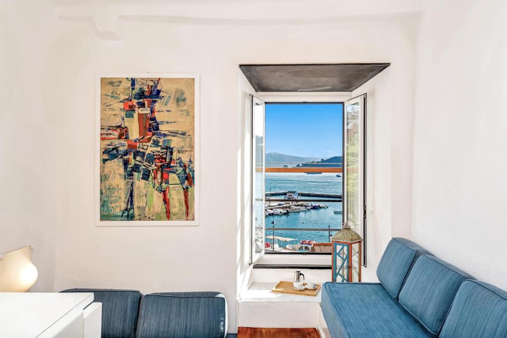 FinestraNelBorgo-5Terre-Portovenere-Seaview - 1