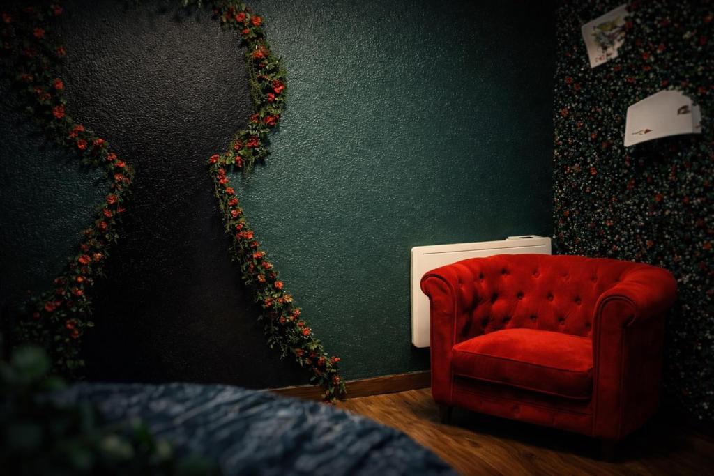 Suite privée avec jacuzzi & ambiance immersive - 2
