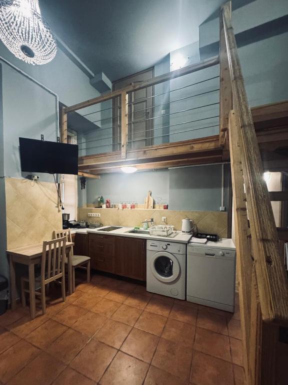 Boomerang Hostel and Apartments