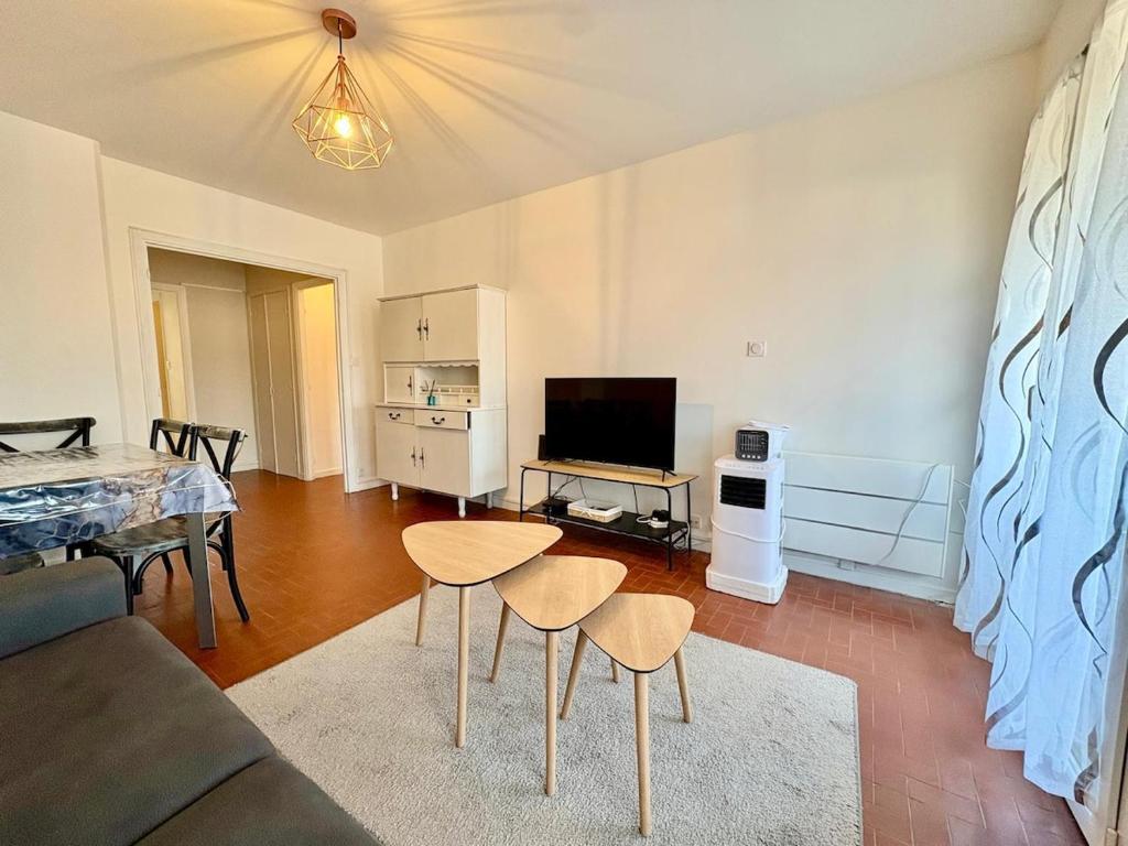 Appartement T2 avec balcon, résidence arborée, parking - 3