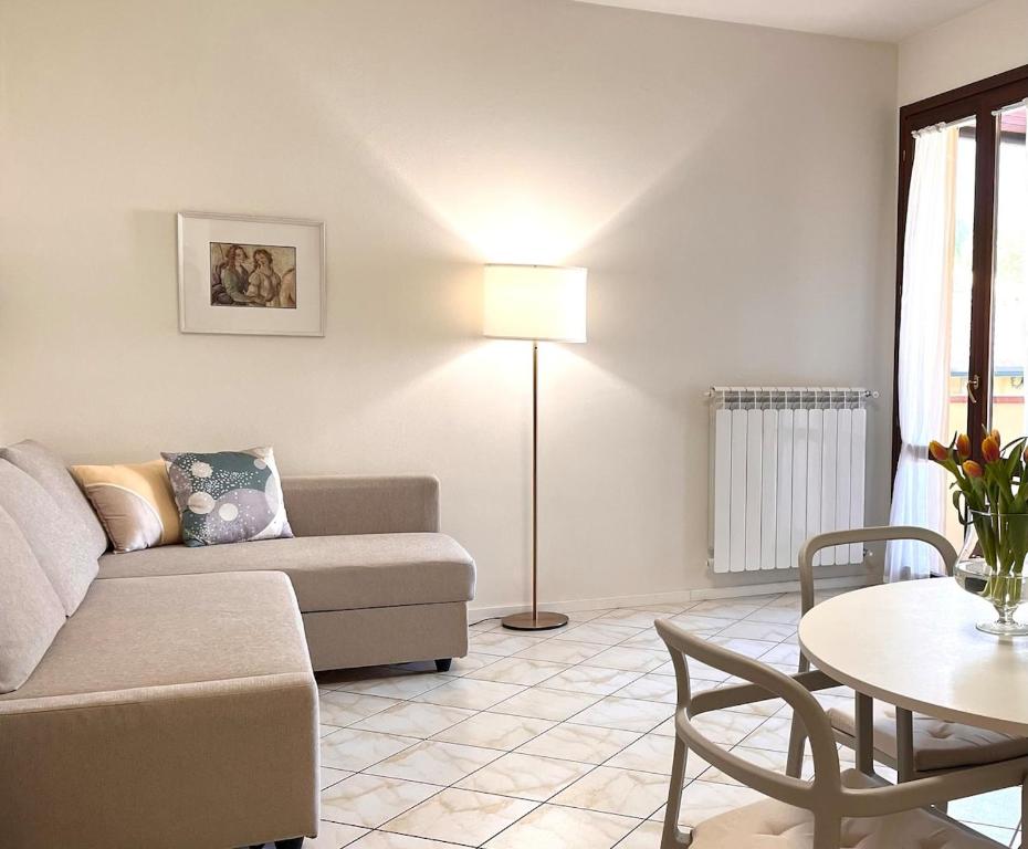 Spacious, renovated apartment in the centre - 5