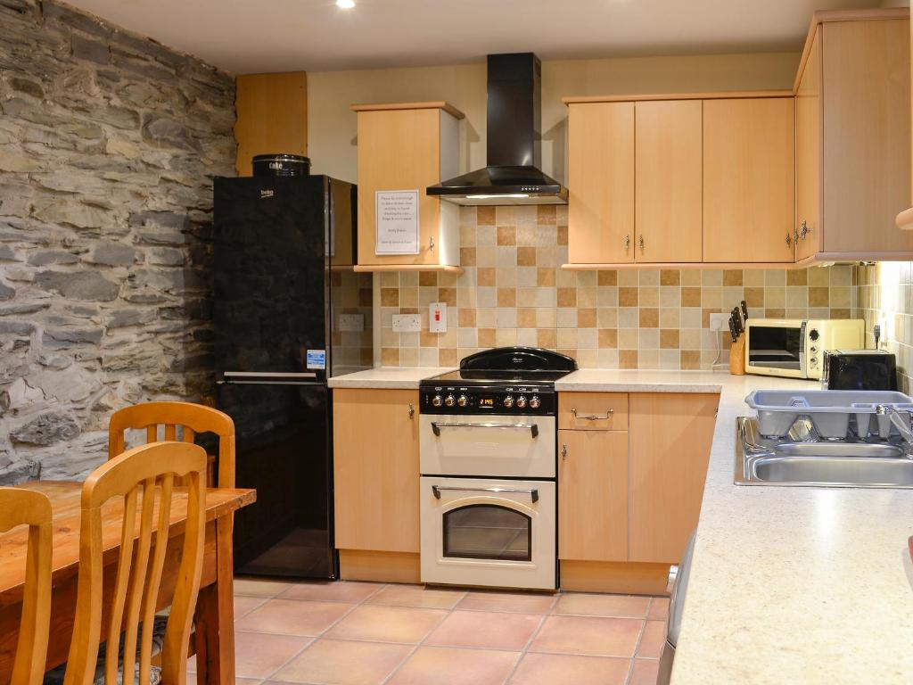Ty Hir, Bwlch Gwyn Farm photo 6