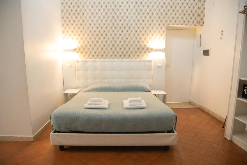 Flowers Apartments Rome City Center - 4