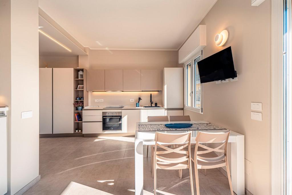 Lago In Vista - 2