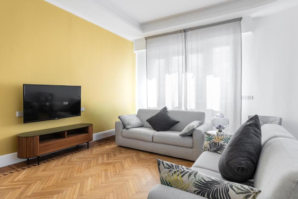 Carracci Luxury Apartment - 1