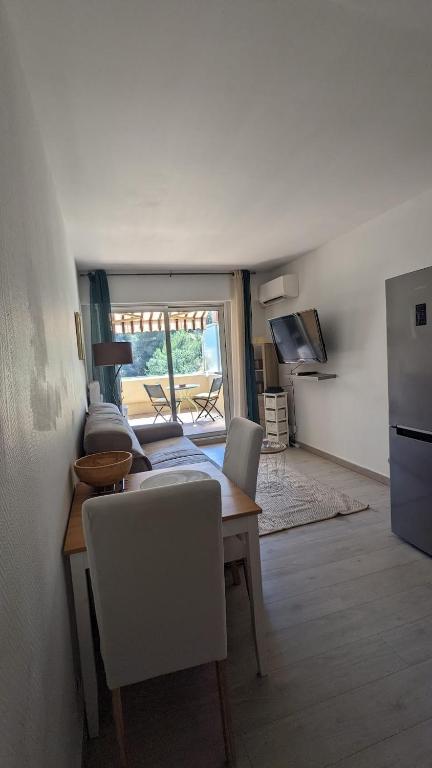 Studio avec Terrasse - Piscine - Tennis - Gardien - 4