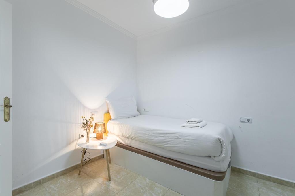 AA Guest - Sky Center BeachFront Sea Views Eco Apartment - 3