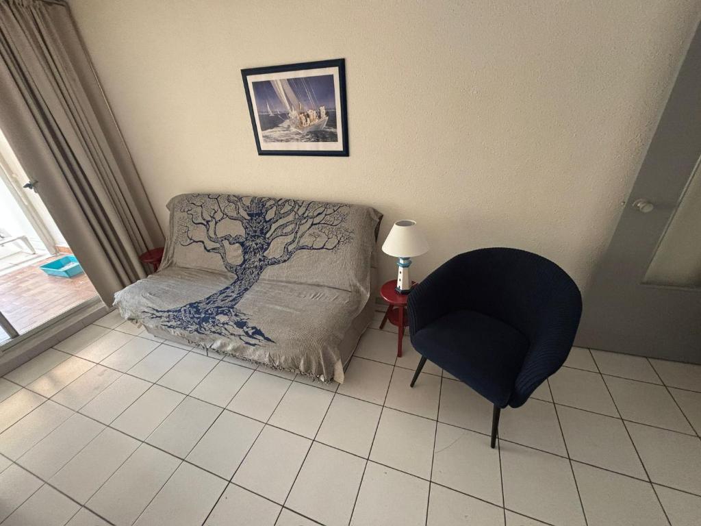 Grand F2 40 m2 Centre Port, Loggia 5m2, Vue jardin, Belle Terrasse, Parking privé - 3