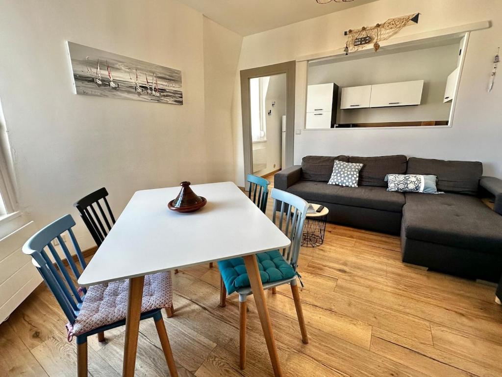 Romane - Charmant petit appartement en duplex avec 3 chambres - 3