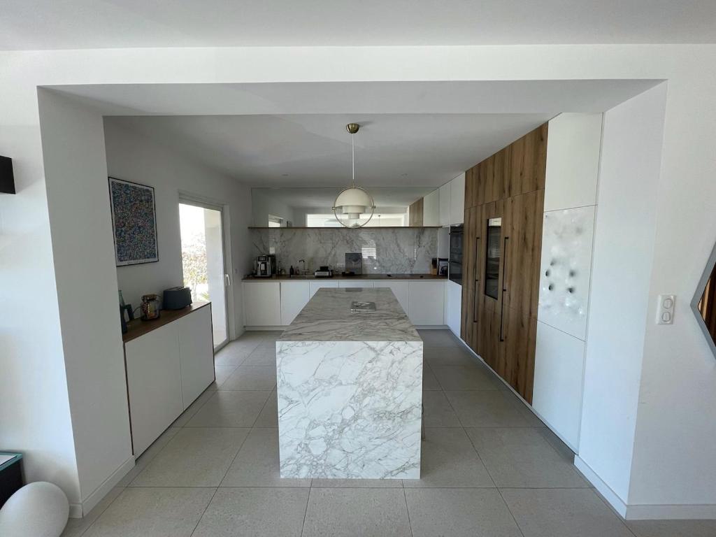 Modern Design Villa & Pool - 2
