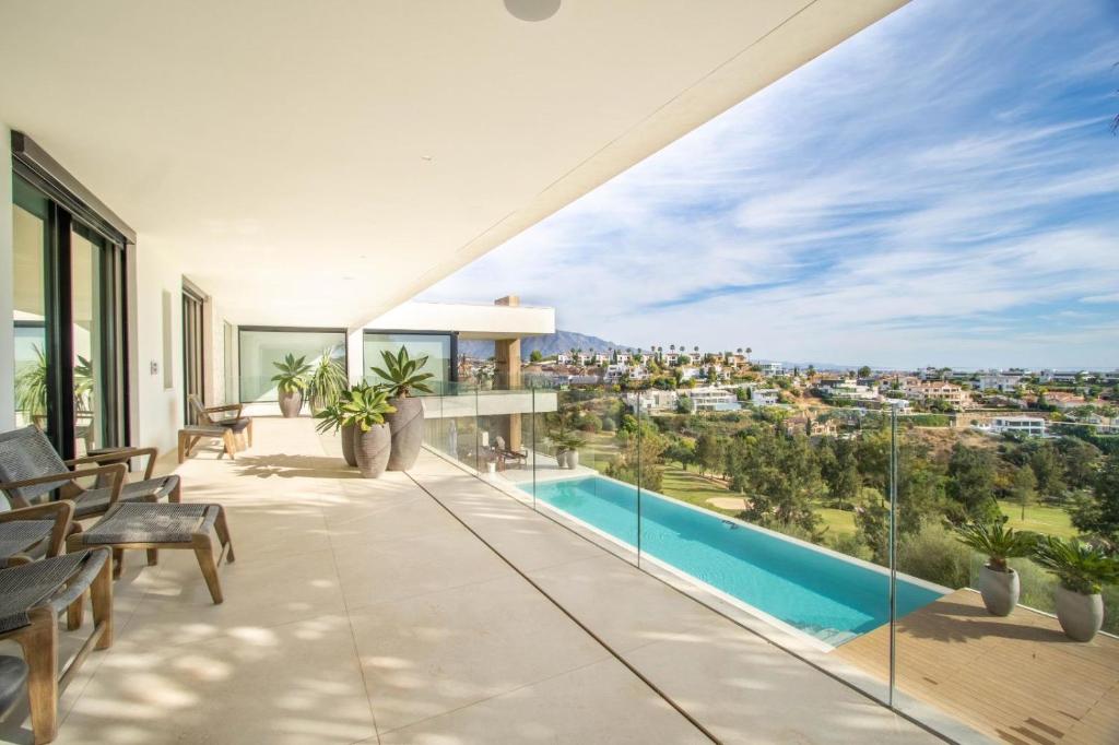 Villa Rabella - 5BR Luxury Seaviews Amenities - 2