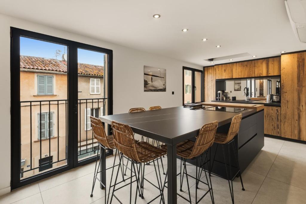 CASA JUNGLE ! Superb duplex apartment, Place des LICES ! - 3