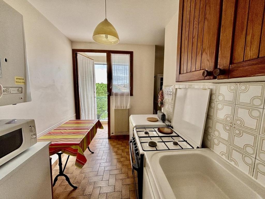 Appartement traversant, terrasse, parking privé - FR-1-816-39 - 4