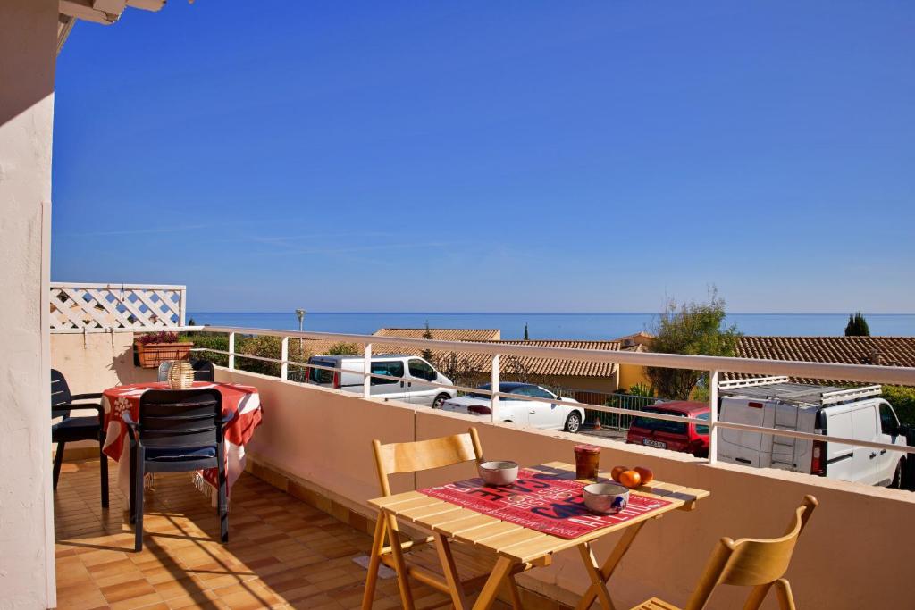 Sea view, terrace, and swimming pool in the heart of the Esterel - 3