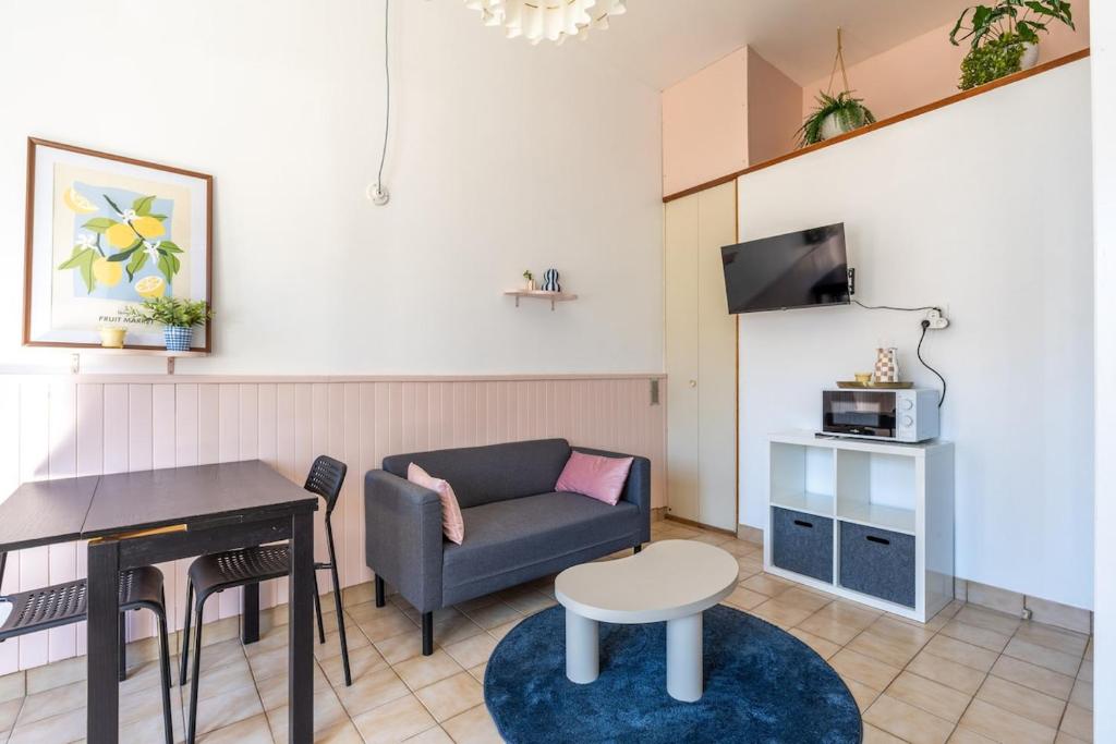 Studio Pop, calme, lumineux, parking privé devant - 2