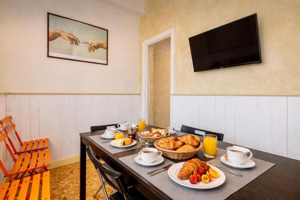 The Attic Penthouse Rome Cozy & Comfy Close to Trastevere & Center With WIFI - 4