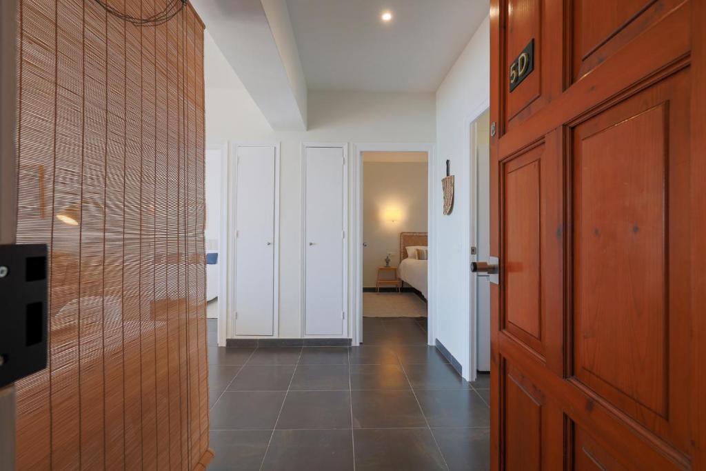 Seafront Views Apartment in Sant Antoni - 5