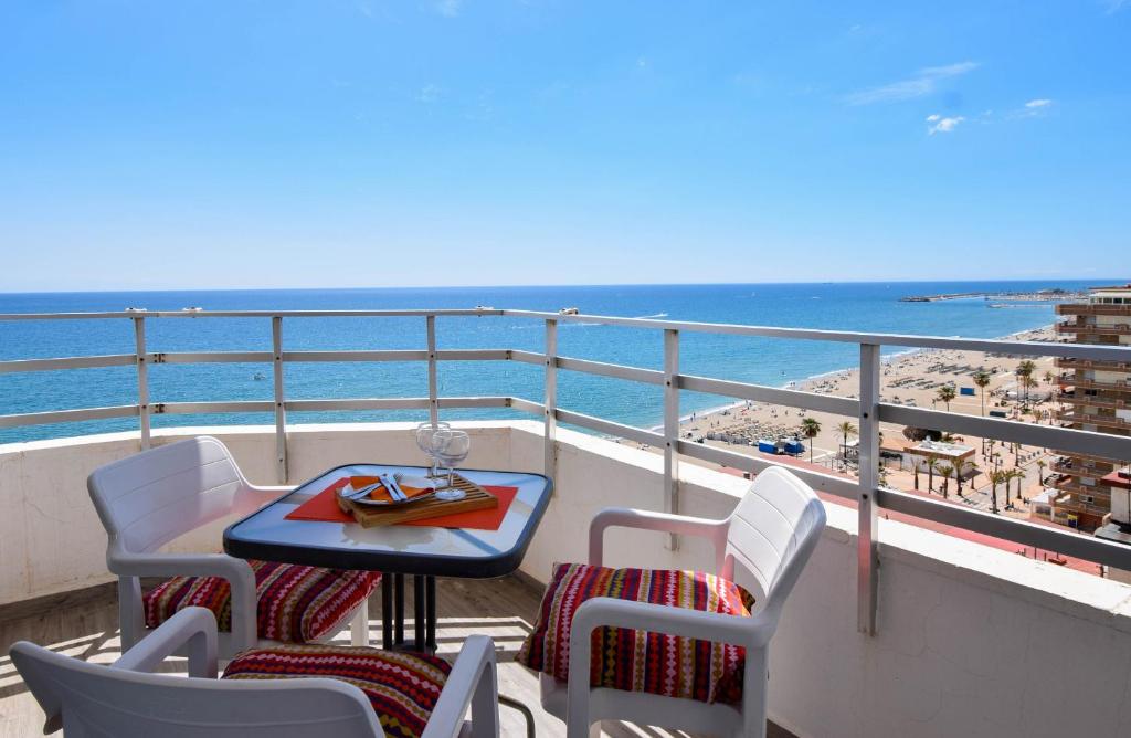 Ref 286 Apartamento en primera línea de playa con vistas al mar piscina y preciosa terraza soleada - 1