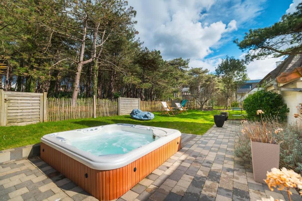 Villa for 8 hot tub garden near beach & centre - 2