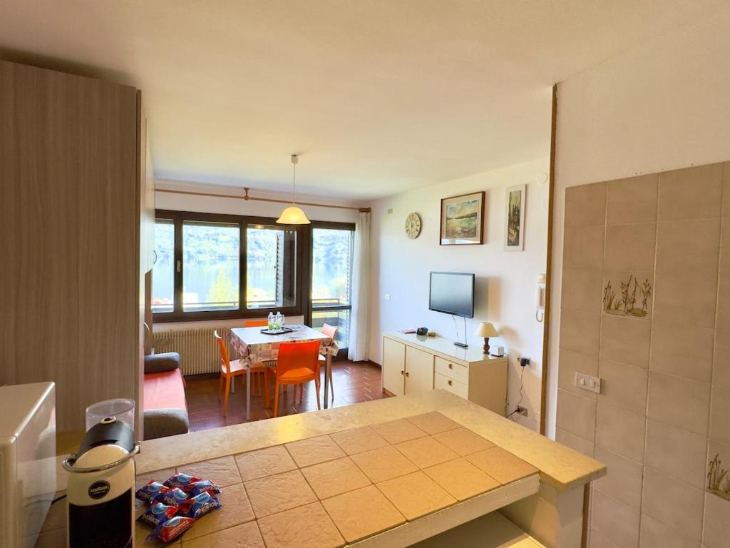 Lake view, 2-Room Apartment with Garden - 2
