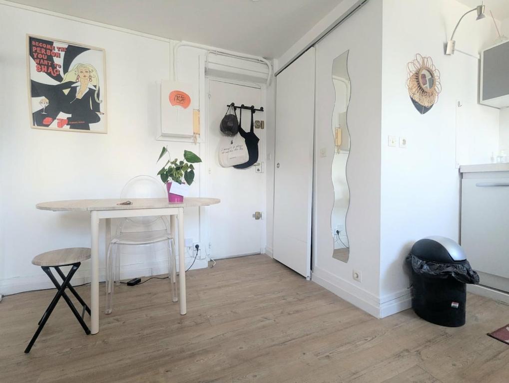 Studio charmant centre Paris - République - 3