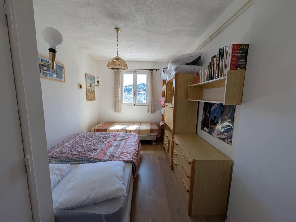 Appartement T2 avec balcon sud et parking privé - FR-1-593-9 - 5