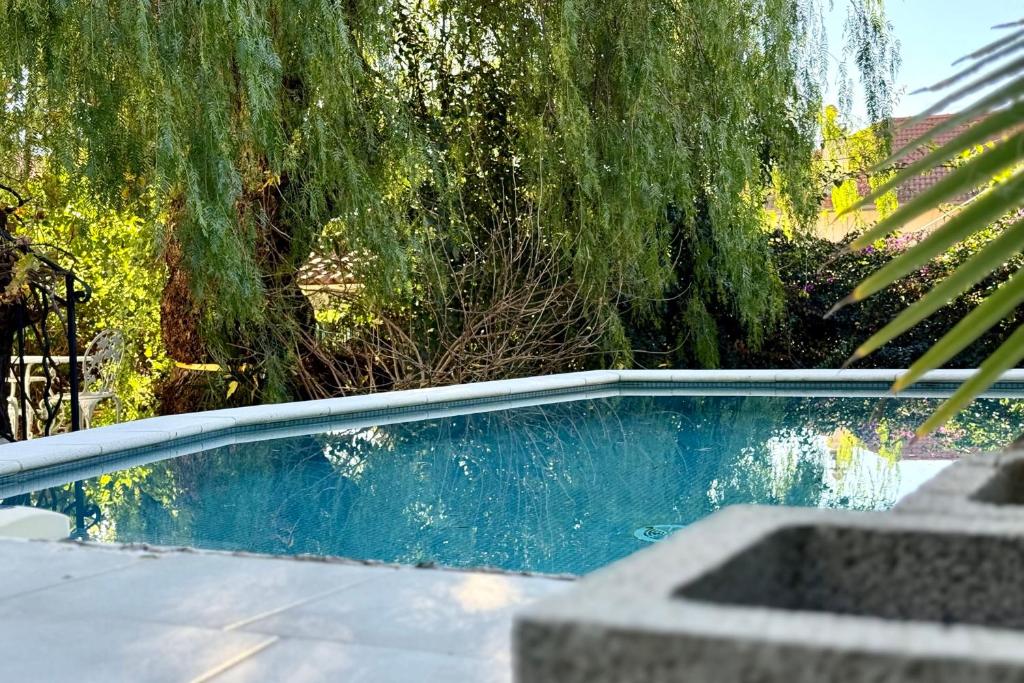Jolie villa 5-pièces avec piscine et jardin - 2